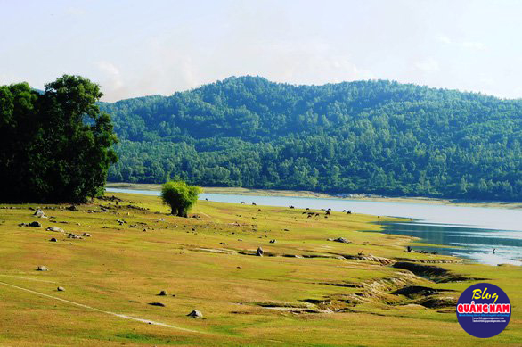 Hồ Phú Ninh lúc buổi chiều - Ảnh: LÊ TRUNG